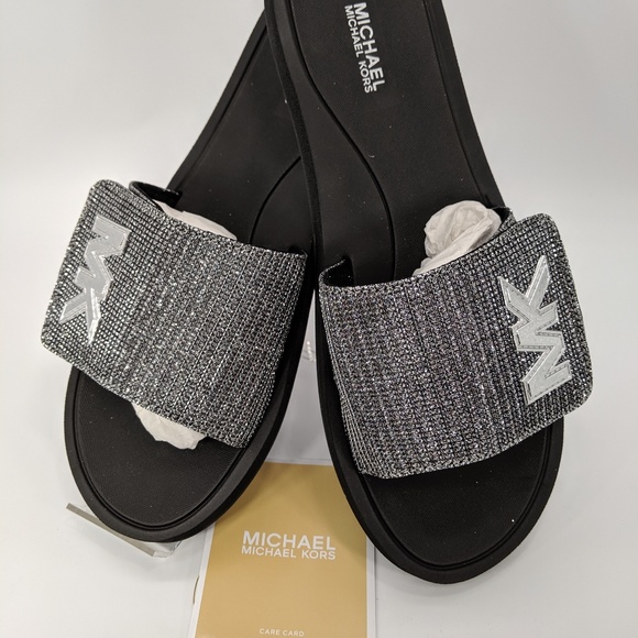 mk logo chain mesh slide